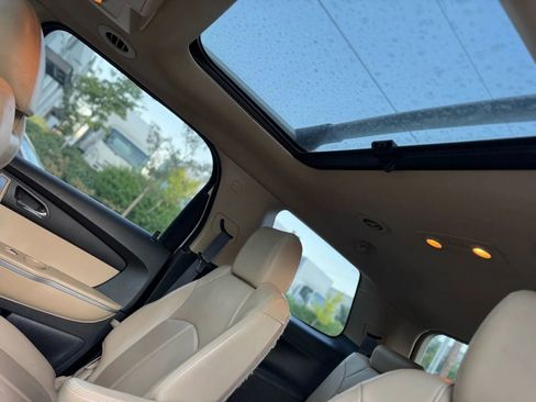 Used 2012 GMC Acadia SLT image 13