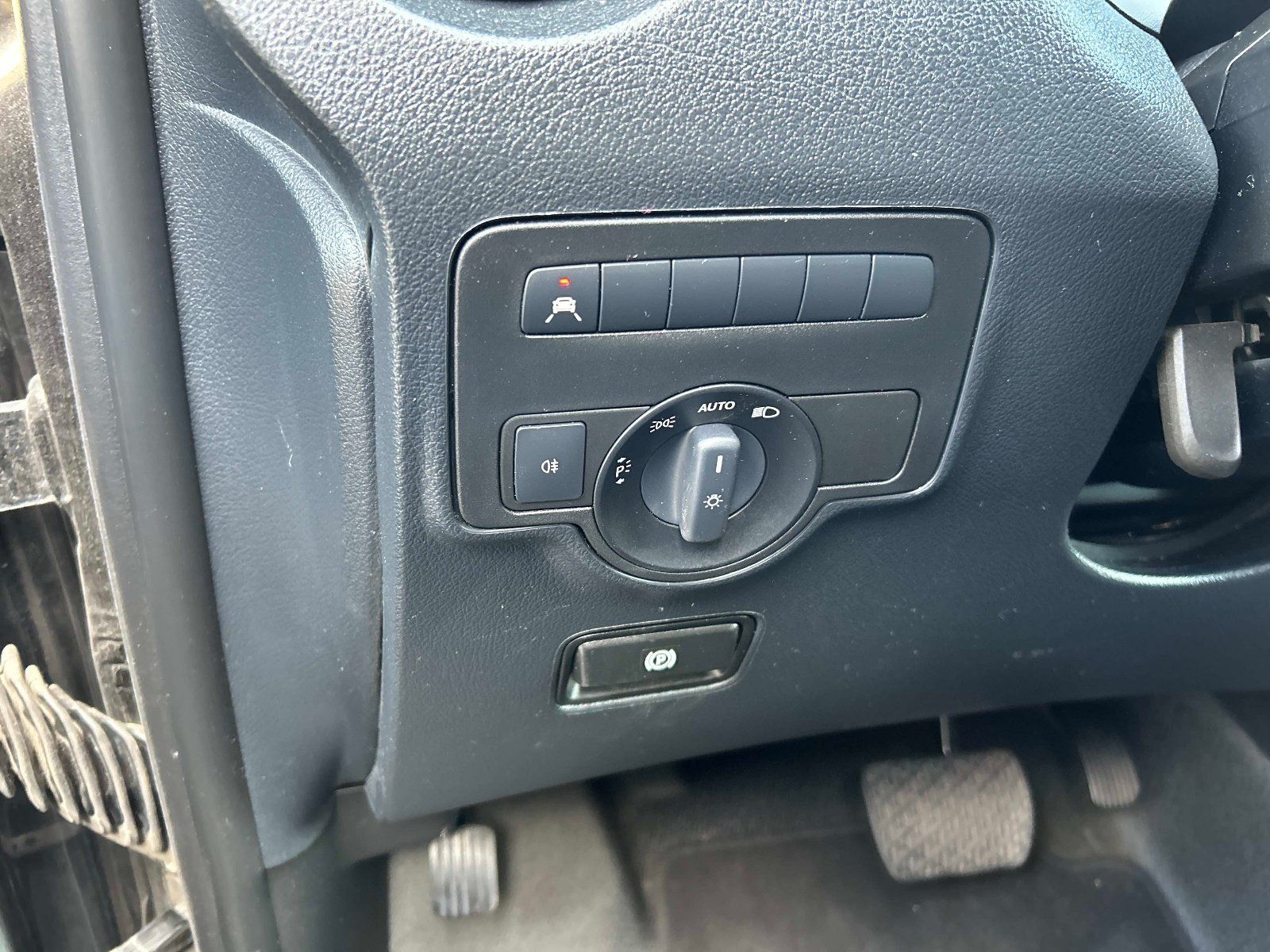 Used 2023 Mercedes-Benz Metris Passenger image 13