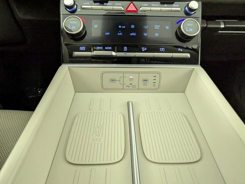 Used 2025 Hyundai Santa Fe SEL image 14