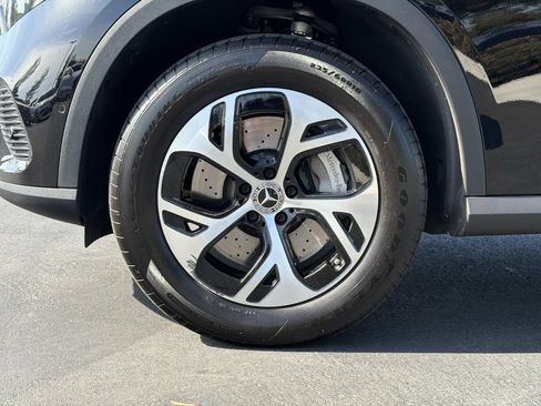 Used 2025 Mercedes-Benz GLC 350e 4MATIC image 6