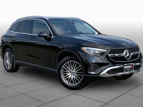 Used 2023 Mercedes-Benz GLC 300 4MATIC image 3