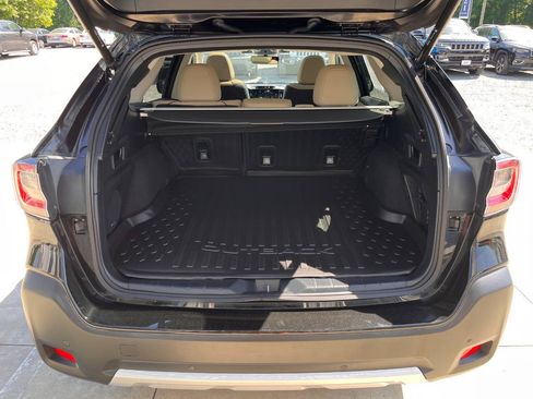 Used 2023 Subaru Outback Limited AWD/4WD image 15