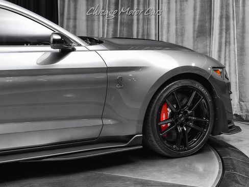 Used 2021 Ford Mustang Shelby GT500 w/ Technology Package RWD image 41