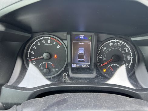 Used 2023 Toyota Tacoma SR image 19