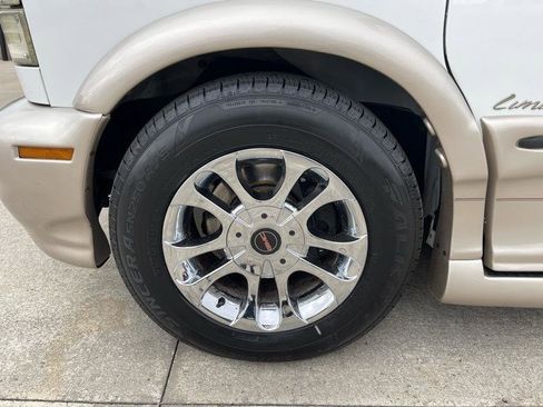 Used 2004 GMC Safari Conversion image 17