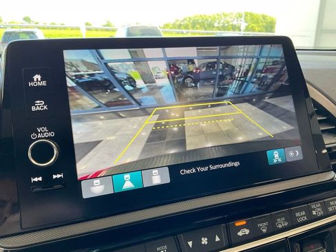 Used 2025 Honda Odyssey Sport-L image 15