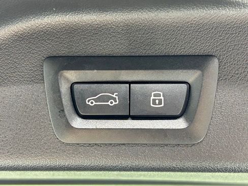 Used 2026 BMW X5 xDrive40i w/ M Sport Package image 17