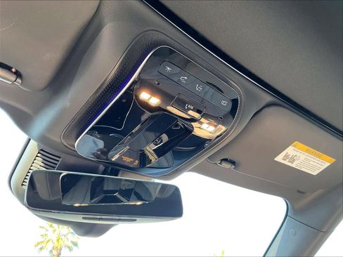 Used 2025 Mercedes-Benz CLE 300 4MATIC Cabriolet image 38