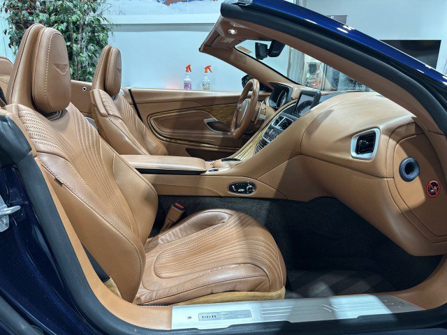Used 2019 Aston Martin DB11 Volante RWD image 66
