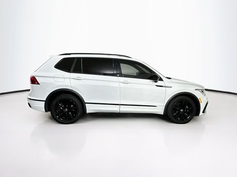 Used 2022 Volkswagen Tiguan SE R-Line FWD image 10