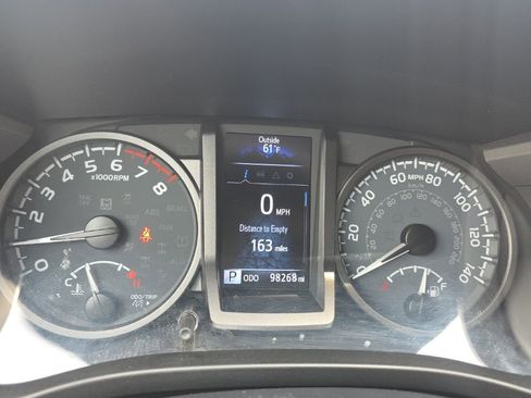 Certified 2021 Toyota Tacoma TRD Off-Road image 26