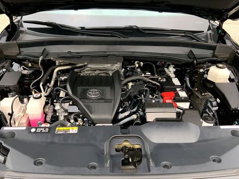 Used 2024 Toyota Grand Highlander AWD image 31