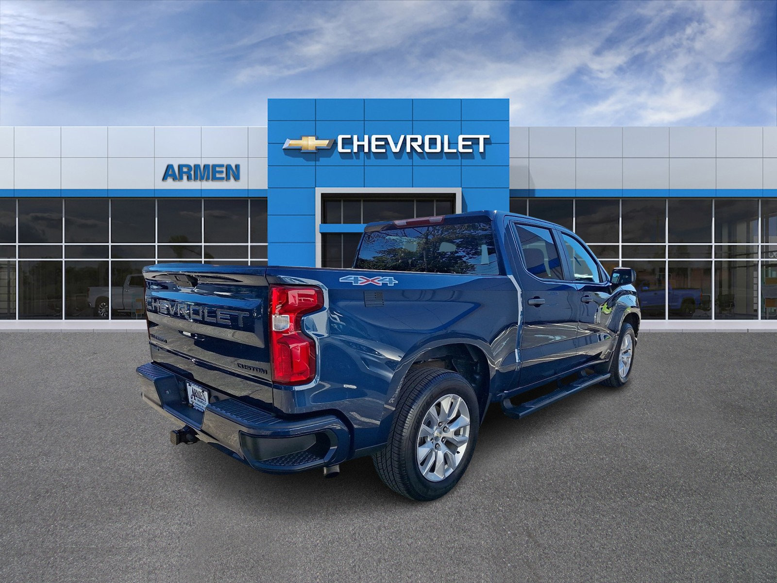 Certified 2022 Chevrolet Silverado 1500 Custom w/ LPO, Dark Essentials Package AWD/4WD image 5