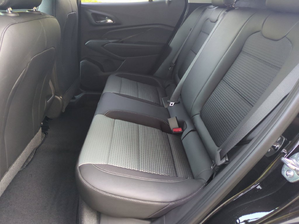 New 2026 Chevrolet Trax LT w/ LT Convenience Package FWD image 29