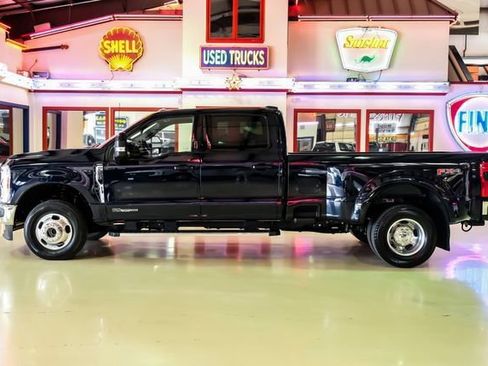 Used 2024 Ford F350 Lariat w/ FX4 Off-Road Package AWD/4WD image 12