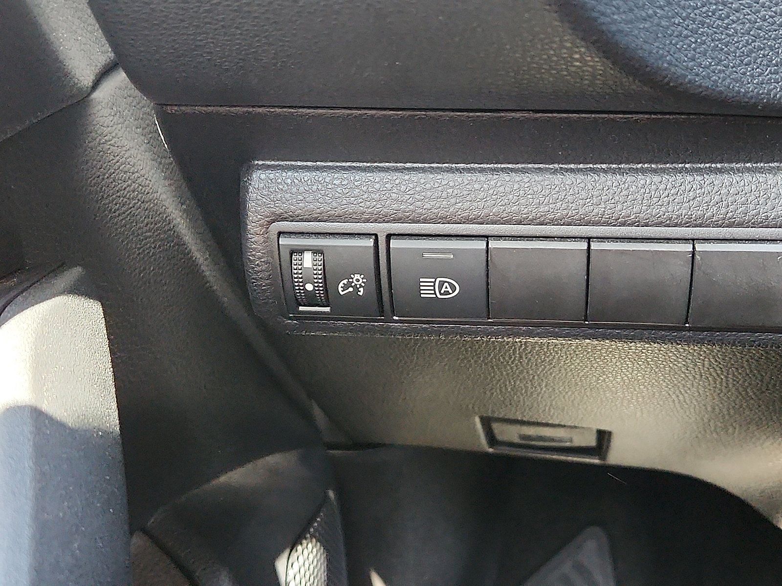 Used 2026 Toyota Corolla LE FWD image 22