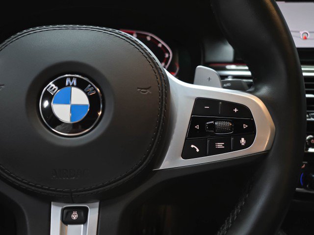 Used 2020 BMW M550i xDrive AWD/4WD image 21