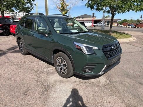 Used 2024 Subaru Forester Premium AWD/4WD image 7