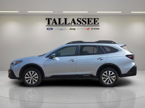 Used 2021 Subaru Outback Premium image 12
