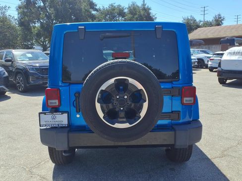 Used 2014 Jeep Wrangler Unlimited Sahara AWD/4WD image 6