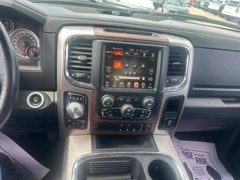 Used 2017 RAM 1500 Laramie w/ Convenience Group AWD/4WD image 14