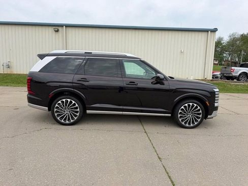 Used 2026 Hyundai Palisade Calligraphy AWD/4WD image 2