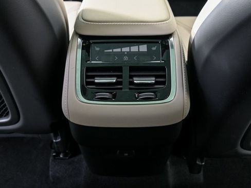 Certified 2026 Volvo XC90 B6 Plus w/ Protection Package Premier AWD/4WD image 22