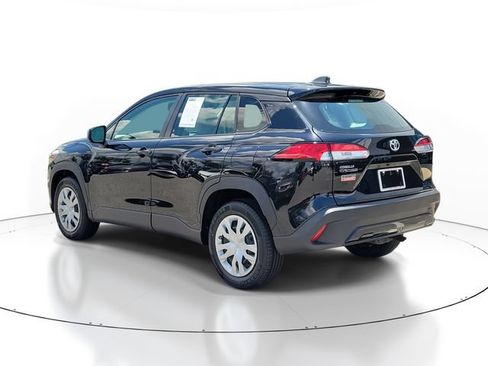 Used 2022 Toyota Corolla Cross L FWD image 3
