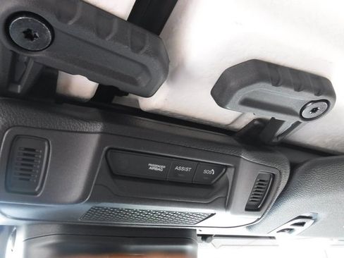 New 2025 Jeep Gladiator Willys image 30