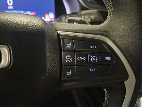 Used 2024 Jeep Grand Cherokee L Laredo AWD/4WD image 19