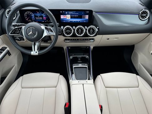 New 2025 Mercedes-Benz GLA 250 image 14