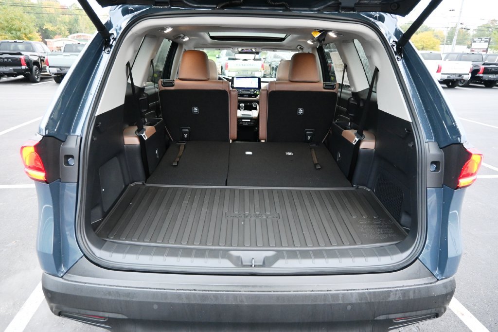 New 2026 Toyota Grand Highlander AWD image 7