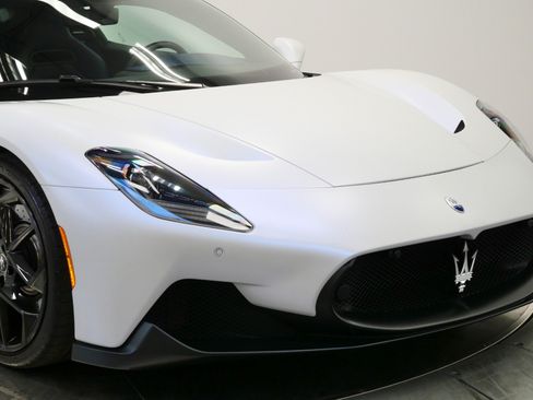 Used 2023 Maserati MC20 Coupe RWD image 39