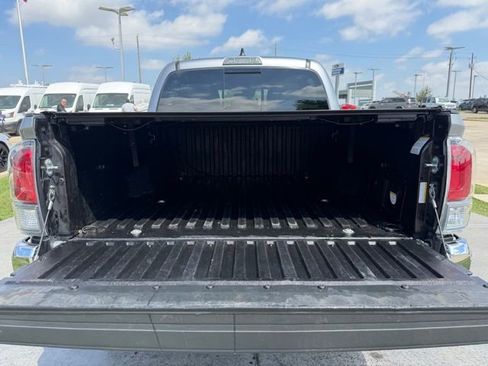 Used 2021 Toyota Tacoma TRD Off-Road image 7