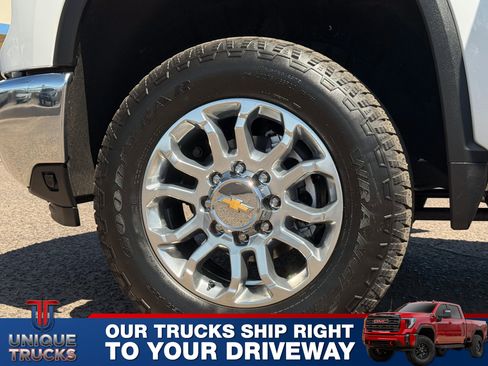 Used 2025 Chevrolet Silverado 3500 LTZ AWD/4WD image 11