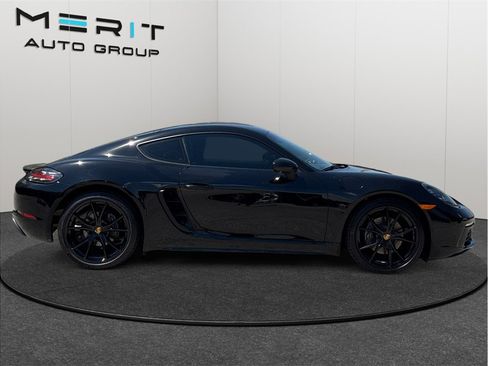 Used 2021 Porsche 718 Cayman RWD image 10