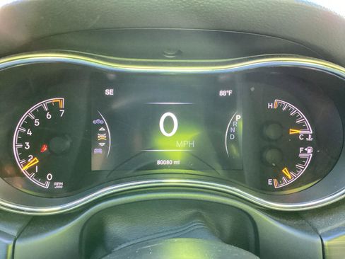 Used 2020 Jeep Grand Cherokee Altitude RWD image 11