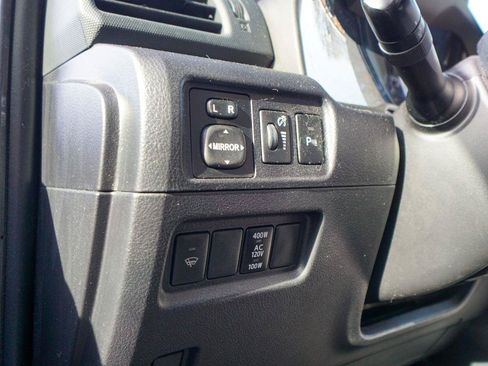 Used 2018 Toyota 4Runner Limited AWD/4WD image 18