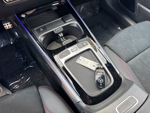 New 2025 Mercedes-Benz GLB 35 AMG 4MATIC image 19