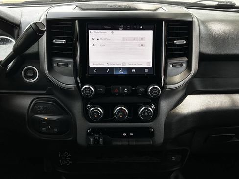 Used 2025 RAM 2500 Tradesman w/ Chrome Appearance Group AWD/4WD image 17