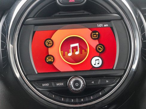 Used 2019 MINI Cooper S w/ Signature Upholstery Package image 14