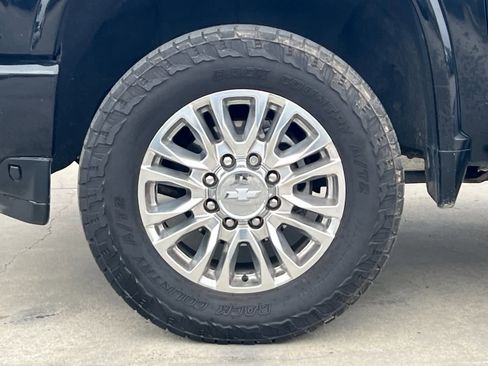 Used 2020 Chevrolet Silverado 2500 High Country w/ Z71 Off-Road Package image 25