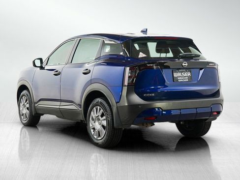 Used 2025 Nissan Kicks S FWD image 3