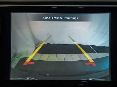 Used 2025 Chrysler Pacifica Select FWD image 47