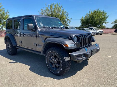 Used 2023 Jeep Wrangler Unlimited w/ Cold Weather Group AWD/4WD image 4