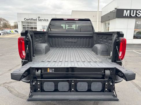 Used 2022 GMC Sierra 1500 AT4 w/ AT4 Premium Package AWD/4WD image 33