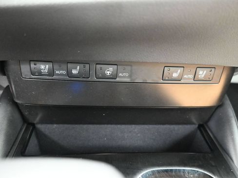 Used 2023 Lexus ES 250 w/ Premium Package AWD/4WD image 39