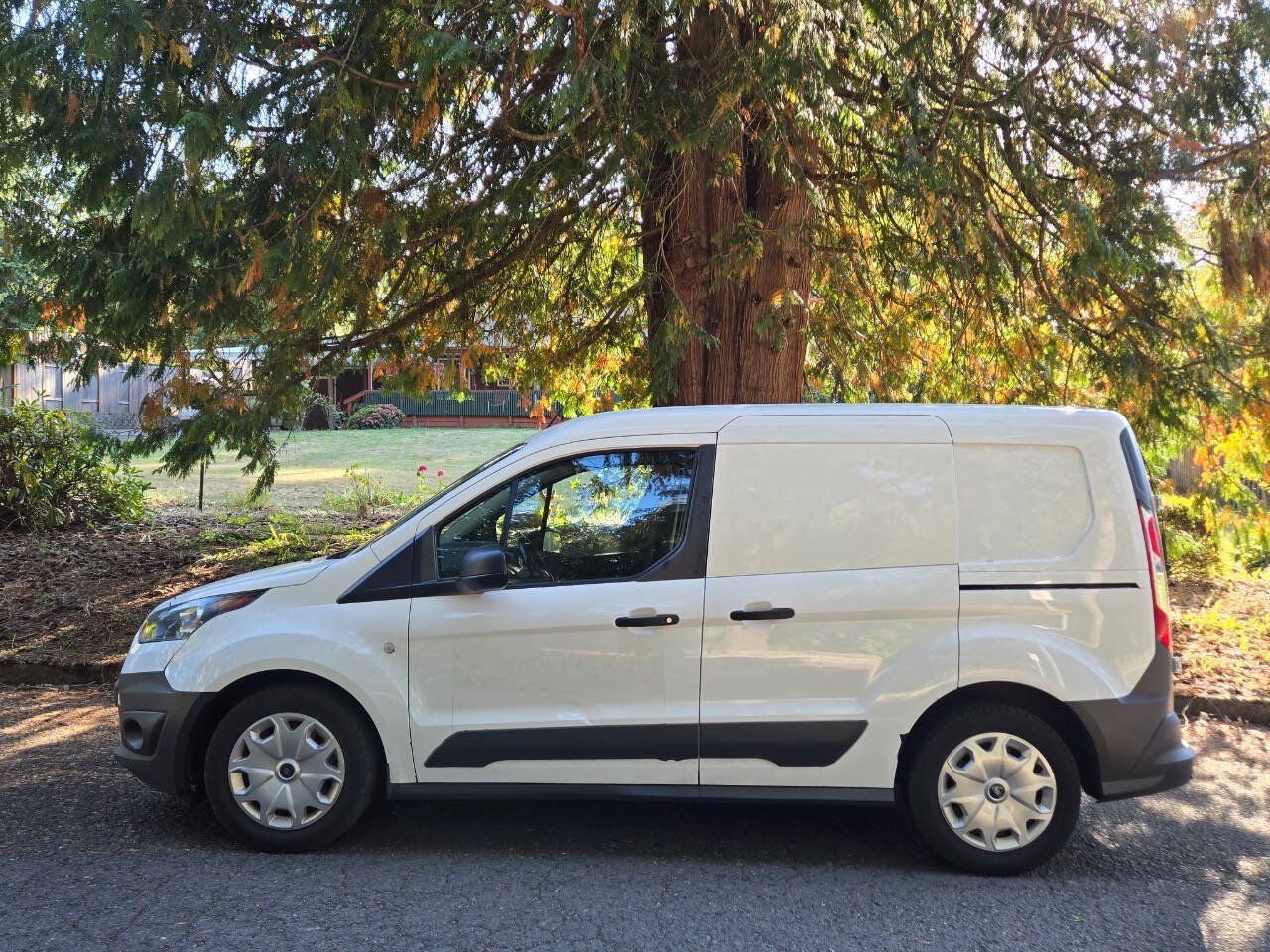 Used 2017 Ford Transit Connect XL FWD image 3