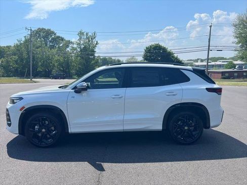 New 2026 Volkswagen Tiguan SE R-Line AWD/4WD image 2