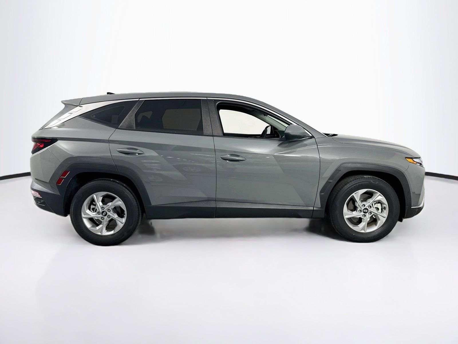 Used 2024 Hyundai Tucson SE FWD image 4